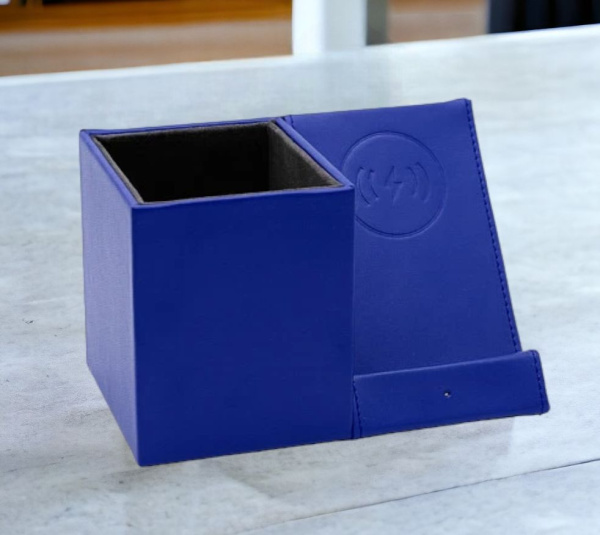 Настольный органайзер Elegans c беспроводной зарядкой / Подставка для письменных приборов с беспроводной зарядкой